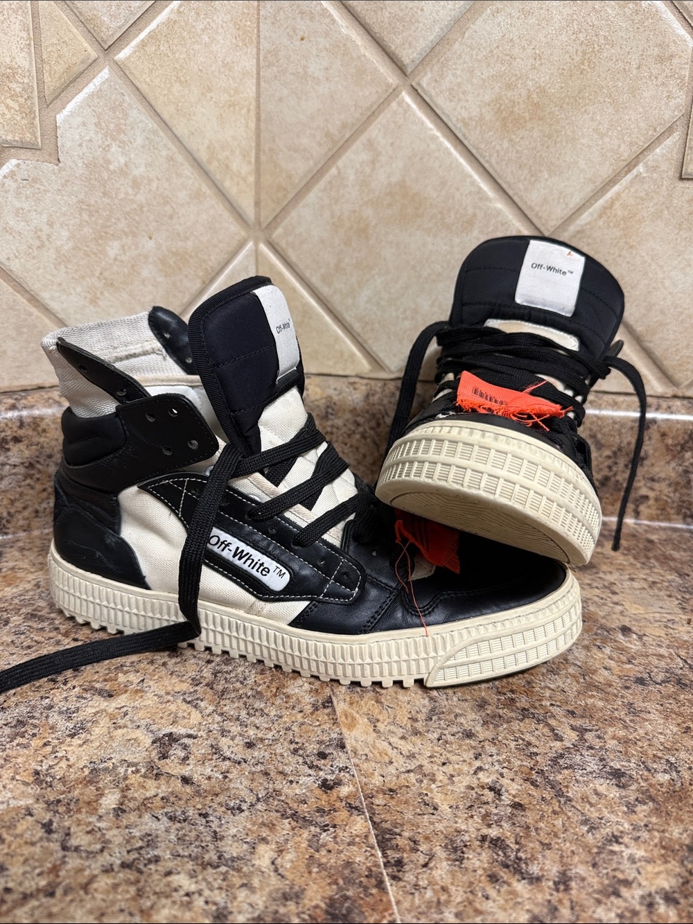 Off-White Black & Cream High-Top Sneakers with Red Fabric Tags